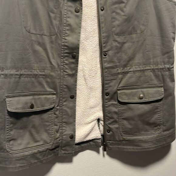 L.L. BEAN Women's Olive Green Utility Sherpa Lined Vest, Size M - Picture 6 of 12